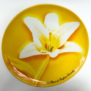 GIVENCHY - Vintage Porcelain Plate Les Fleurs de Perfumes.